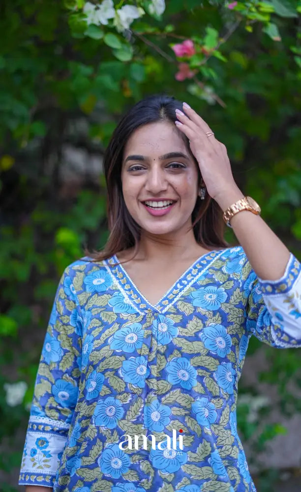 Priyo - Blue and White Jaipur Print Cotton A-line kurti and pant - salwar
