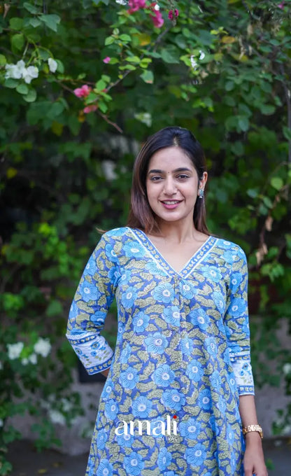 Priyo - Blue and White Jaipur Print Cotton A-line kurti and pant - salwar