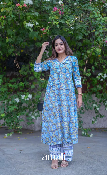 Priyo - Blue and White Jaipur Print Cotton A-line kurti and pant - salwar