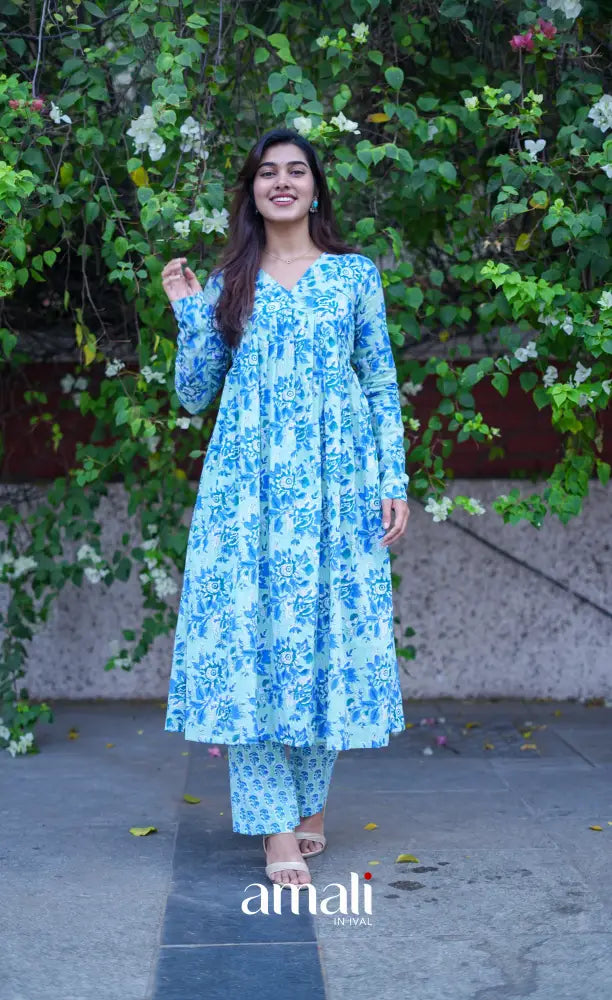 Priyo - Light blue Jaipur Print Cotton A-line kurti and pant Ivalinmabia Priyo - Light blue Jaipur Print Cotton A-line kurti and pant Ivalinmabia