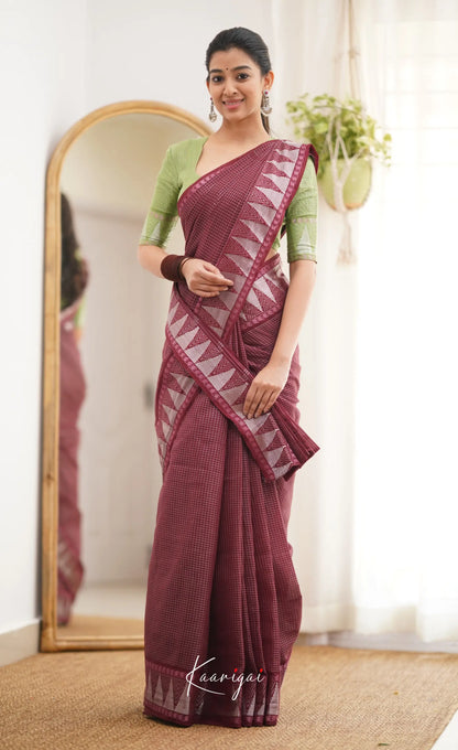 Saaral Maroonish Brown Shade And Pista Green Tone Sungudi Saree Sarees