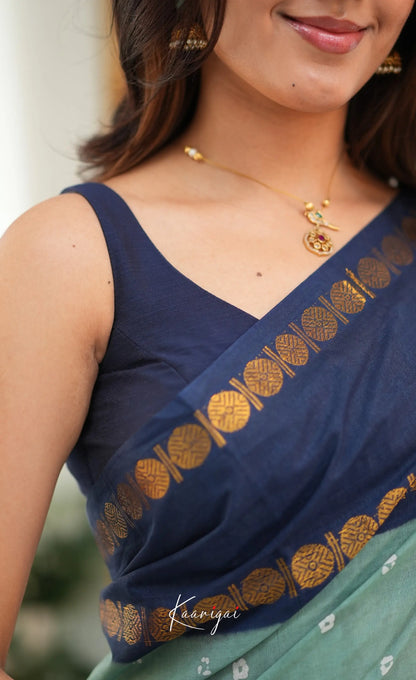 Saaral - Pale teal blue and Dark blue Sungudi Saree - Sarees