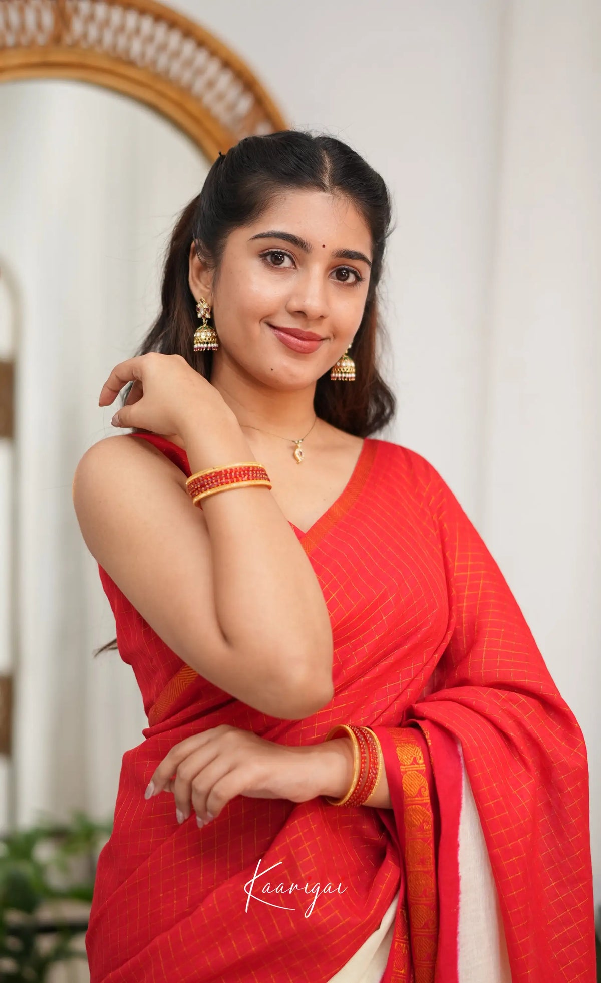 Saaral - Red and Off-white Sungudi Saree - Sarees