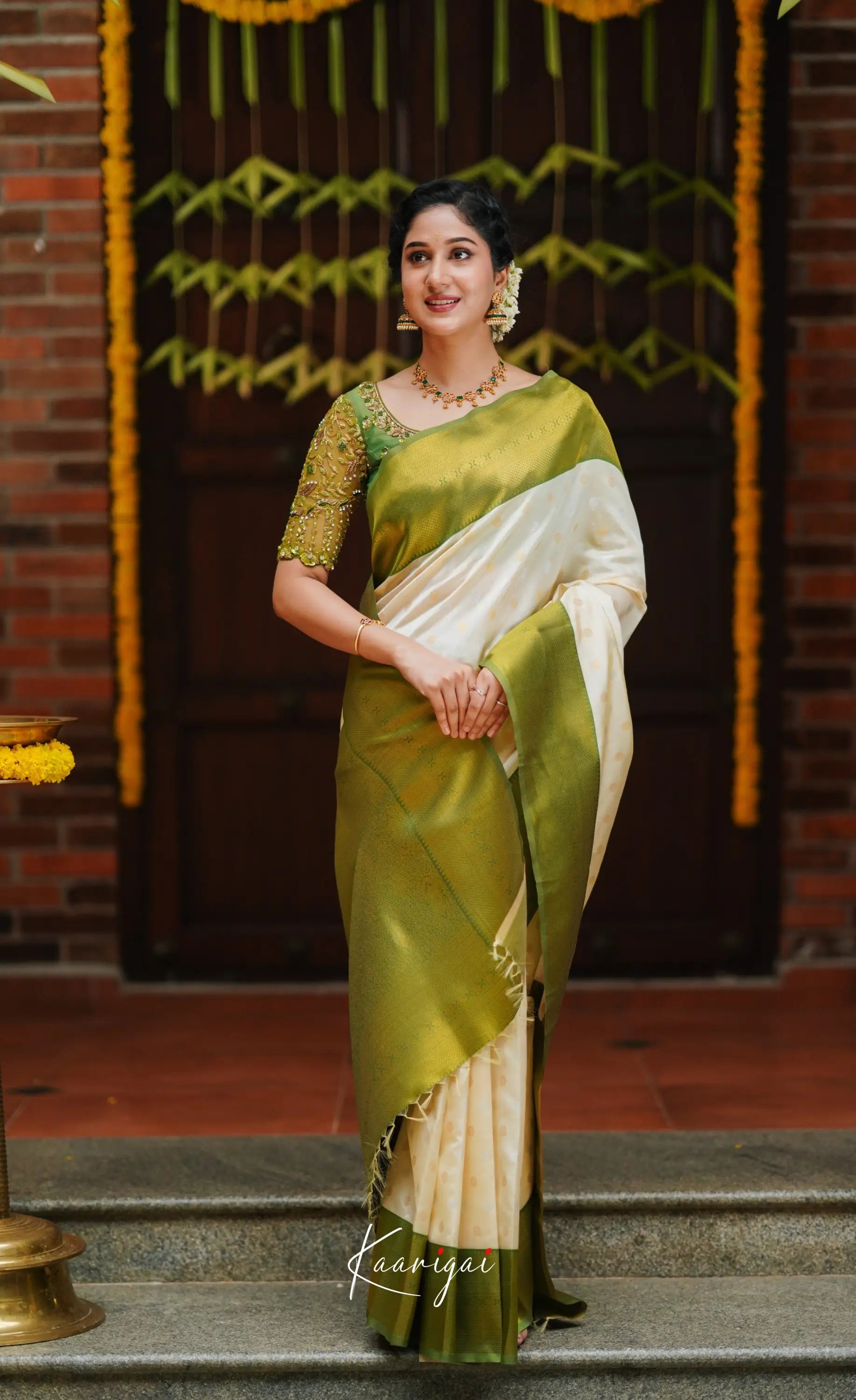 Buy Monjolika Fashion Cream Color Banarasi Silk Traditonal Saree With  Unstitched Blouse online