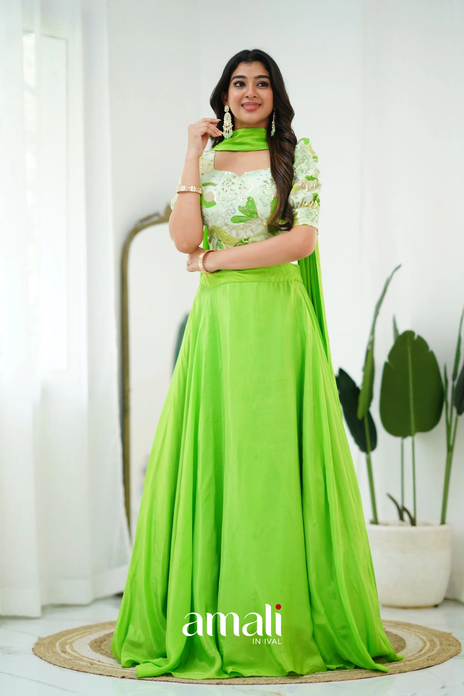 Zaara - Crop Top and Skirt - Leaf Green 2XL Zaara - Crop Top and Skirt - Leaf Green 2XL